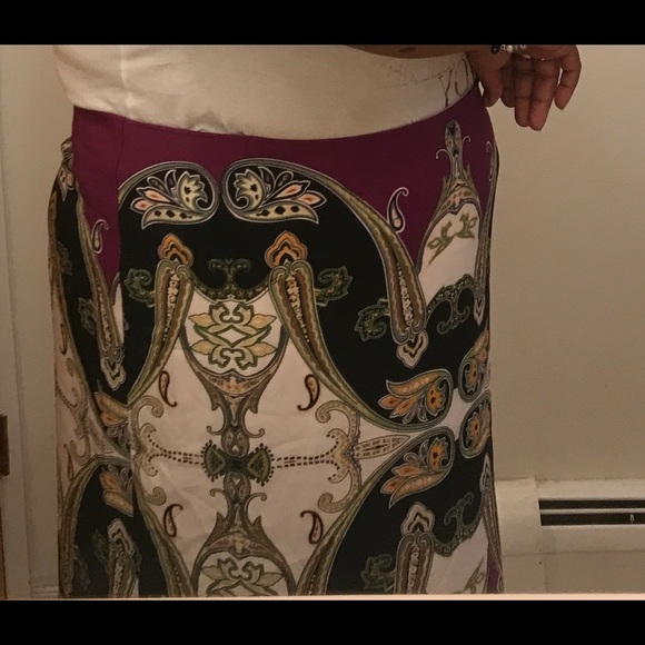 Skirt - Picture 3 of 3